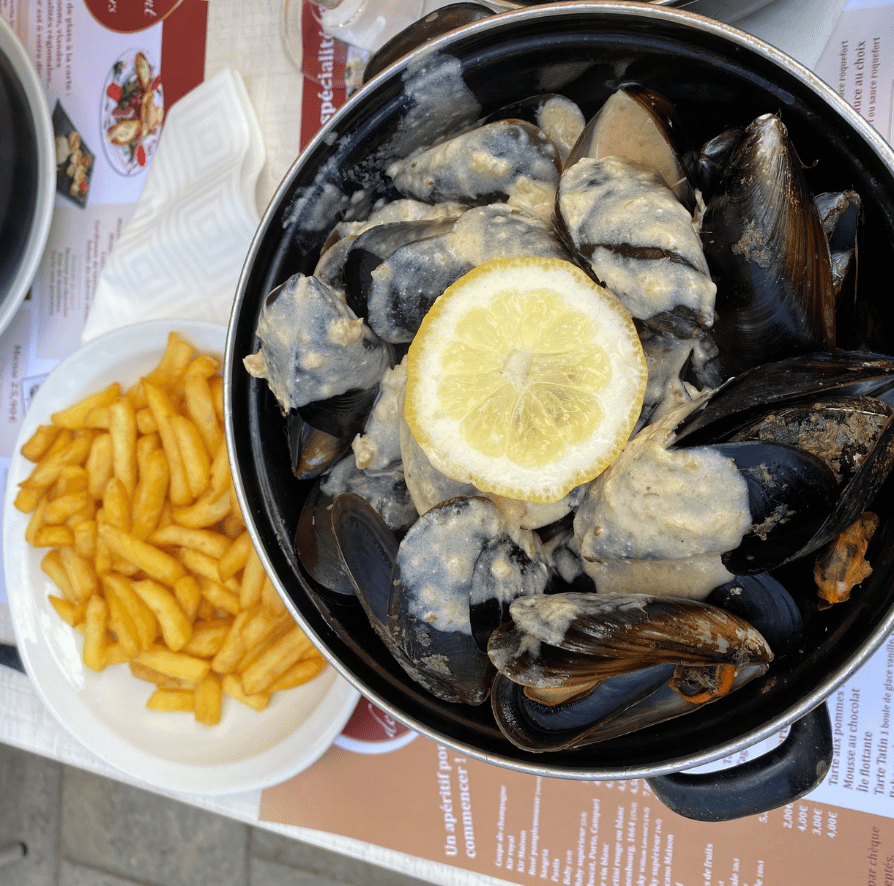 ESTICE - International - I am International - Moules Frites